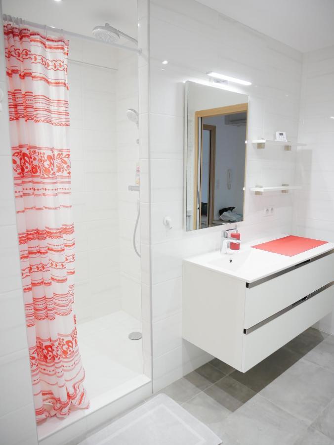 Superbe Appartement En Centre Ville Avec Terrasse Thonon-les-Bains Exterior photo